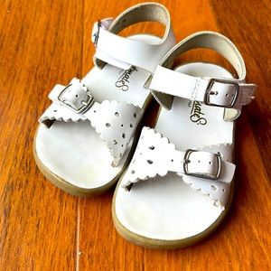 Footmates Ariel Sandals Sz 7